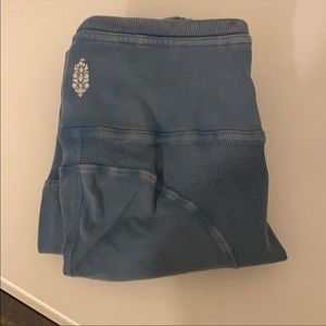2 free people movement xs leggings. Great condition. Sold as is.